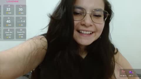 Snapshot of tiny_caroline chatting on February 24, 10:25 pm Tiny Caroline online show from February 24, 10:25 pm