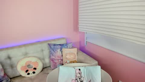 tiny_cora online show from March 22, 4:43 pm