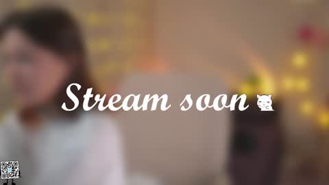 Lyssa     online show from February 8, 4:14 pm