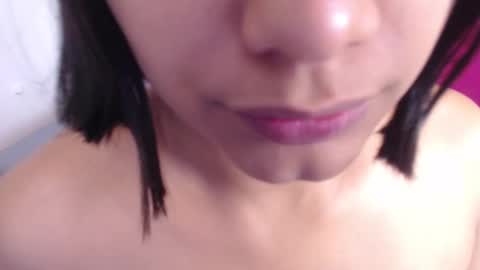 tiny_whore18 online show from October 3, 4:59 pm