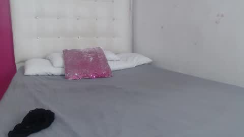 Snapshot of tiny_whore18 chatting on January 17, 6:51 am tiny_whore18 online show from January 17, 6:51 am