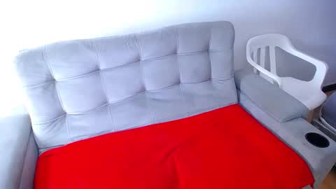 Snapshot of tiny_whore18 chatting on March 3, 5:35 am tiny_whore18 online show from March 3, 5:35 am