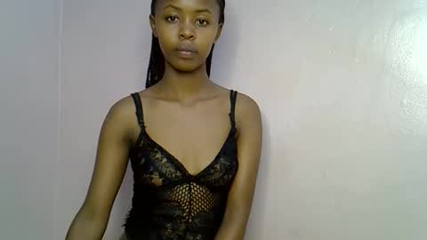 Snapshot of tinybarbie_ chatting on October 11, 5:33 pm Barbie online show from October 11, 5:33 pm