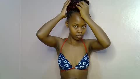 Snapshot of tinybarbie_ chatting on October 18, 4:08 pm Barbie online show from October 18, 4:08 pm