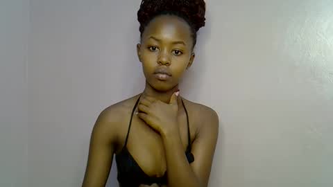 Snapshot of tinybarbie_ chatting on October 19, 5:24 pm Barbie online show from October 19, 5:24 pm