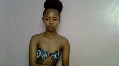 Snapshot of tinybarbie_ chatting on October 21, 6:14 am Barbie online show from October 21, 6:14 am