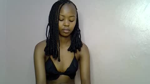 Snapshot of tinybarbie_ chatting on November 1, 6:48 am Barbie online show from November 1, 6:48 am