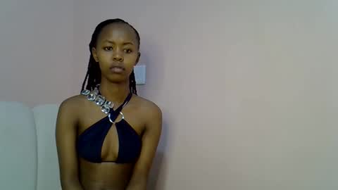 Snapshot of tinybarbie_ chatting on November 11, 3:28 am Barbie online show from November 11, 3:28 am