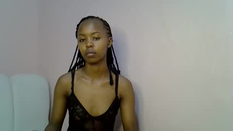 Snapshot of tinybarbie_ chatting on November 13, 12:20 am Barbie online show from November 13, 12:20 am