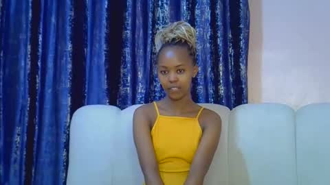 Snapshot of tinybarbie_ chatting on May 31, 6:04 pm Barbie online show from May 31, 6:04 pm