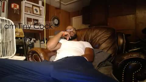 Snapshot of tinycock_1979 chatting on November 5, 6:24 am tinycock_1979 online show from November 5, 6:24 am