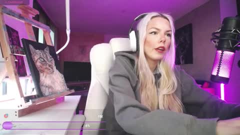 stage Kylie Sinner  brand CLITBAIT online show from March 4, 10:27 pm