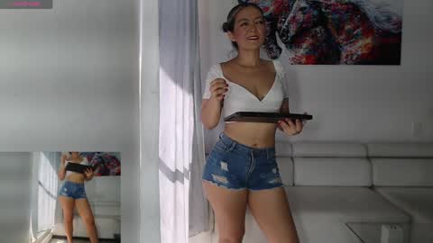 Snapshot of tinymilf_ chatting on April 30, 2:12 pm Miss Natty online show from April 30, 2:12 pm