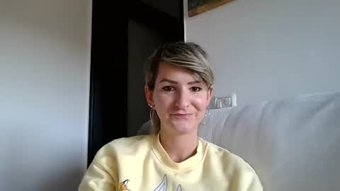 Snapshot of tinymoony chatting on October 9, 3:32 pm Luna My FREE Of online show from October 9, 3:32 pm