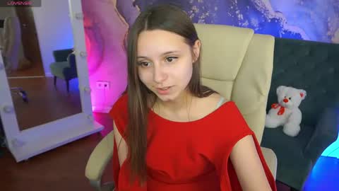 Snapshot of tinynataliee chatting on April 23, 1:24 pm tinynataliee online show from April 23, 1:24 pm