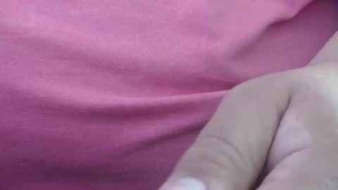 Snapshot of tinypecker6 chatting on November 17, 5:19 pm tinypecker6 online show from November 17, 5:19 pm