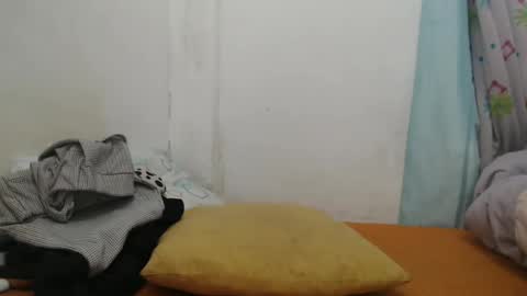 tinyslut66 online show from January 25, 10:51 am