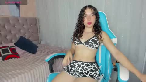 Snapshot of tinysophi chatting on October 24, 1:57 am tinysophi online show from October 24, 1:57 am