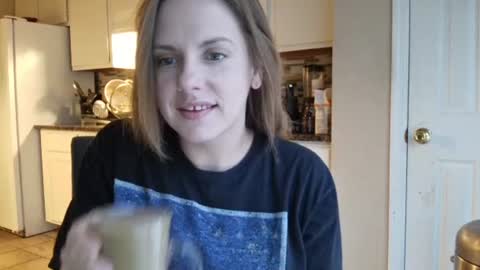 Snapshot of tinywithtiddies chatting on November 6, 1:01 pm tinywithtiddies online show from November 6, 1:01 pm