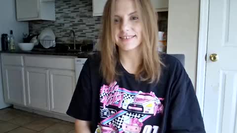 Snapshot of tinywithtiddies chatting on December 20, 2:02 pm tinywithtiddies online show from December 20, 2:02 pm