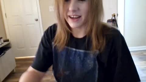 Snapshot of tinywithtiddies chatting on February 14, 4:42 am tinywithtiddies online show from February 14, 4:42 am