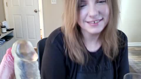 Snapshot of tinywithtiddies chatting on April 8, 1:22 pm tinywithtiddies online show from April 8, 1:22 pm