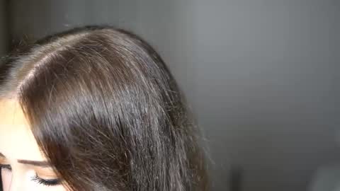 Lili online show from November 22, 3:55 pm