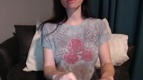 TinyyTina online show from December 29, 1:06 pm