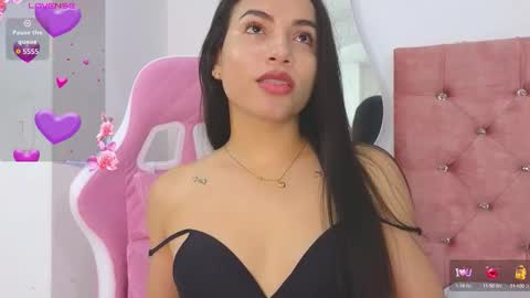 Snapshot of tiphani_walker_ chatting on March 12, 11:27 am Tiphani Walker online show from March 12, 11:27 am