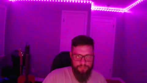 Snapshot of tippertonight chatting on September 25, 4:05 am tippertonight online show from September 25, 4:05 am