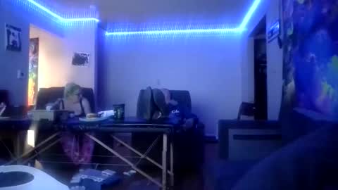 tipthekittenxo online show from March 16, 4:07 am