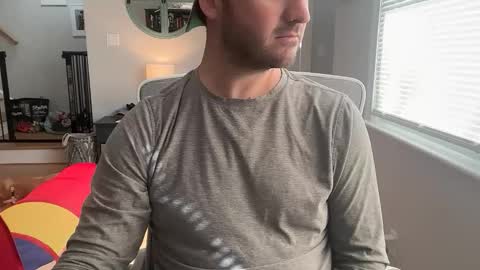 Snapshot of tiptop1088 chatting on April 14, 2:01 pm tiptop1088 online show from April 14, 2:01 pm