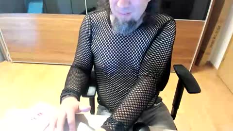Tirolerboy27 online show from May 28, 7:05 am