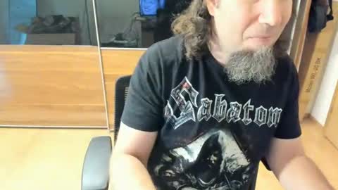 Snapshot of tirolerboy27 chatting on July 20, 8:17 am Tirolerboy27 online show from July 20, 8:17 am