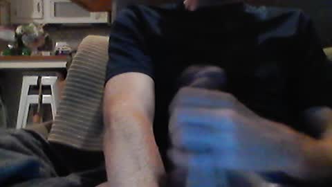 Snapshot of titanleon chatting on July 22, 2:36 am Leon Titan online show from July 22, 2:36 am