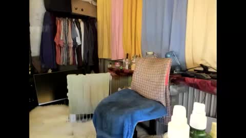 liebe es mich nackt vor der cam zu zeigen online show from October 9, 7:50 am