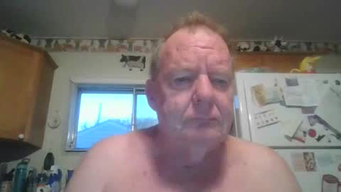 Snapshot of tiusflow chatting on November 1, 11:45 am tiusflow online show from November 1, 11:45 am