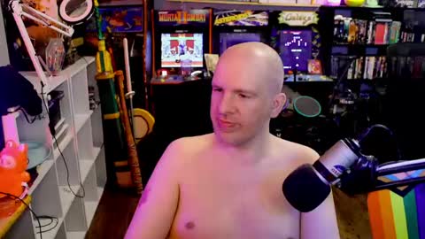 TK Maconn online show from April 22, 3:57 pm