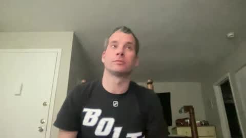 tleigh24 online show from January 8, 11:52 pm