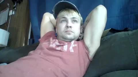 Snapshot of tmwilson16 chatting on January 12, 2:14 am feeling generous online show from January 12, 2:14 am