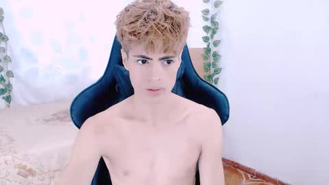 David online show from February 12, 11:38 am