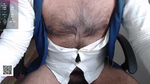 Snapshot of toaster1993 chatting on December 5, 8:34 am Leonel online show from December 5, 8:34 am