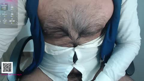 Snapshot of toaster1993 chatting on January 12, 8:03 pm Leonel online show from January 12, 8:03 pm