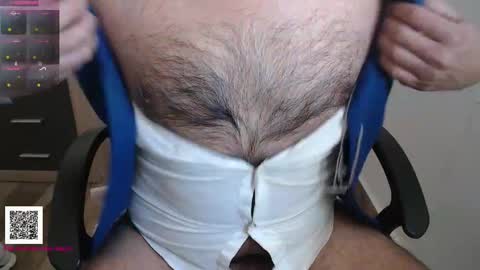 Snapshot of toaster1993 chatting on February 23, 9:28 am Leonel online show from February 23, 9:28 am