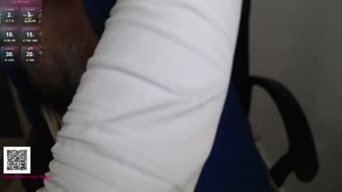 Snapshot of toaster1993 chatting on March 10, 12:43 pm Leonel online show from March 10, 12:43 pm