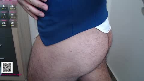 Snapshot of toaster1993 chatting on April 3, 7:06 am Leonel online show from April 3, 7:06 am