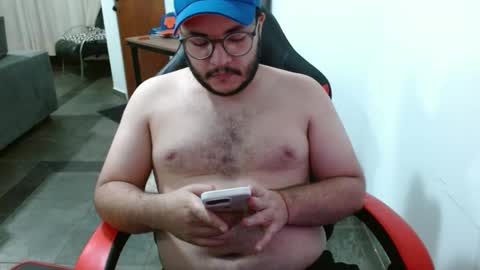 Snapshot of tobias_dimarte chatting on September 21, 12:34 am tobias_dimarte online show from September 21, 12:34 am