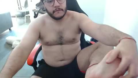Snapshot of tobias_dimarte chatting on October 7, 7:33 pm tobias_dimarte online show from October 7, 7:33 pm