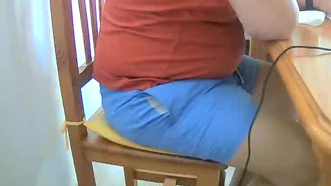 Tobiko online show from December 3, 1:10 pm