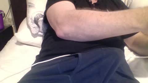 Snapshot of tobirob2 chatting on December 3, 9:34 pm Toby online show from December 3, 9:34 pm